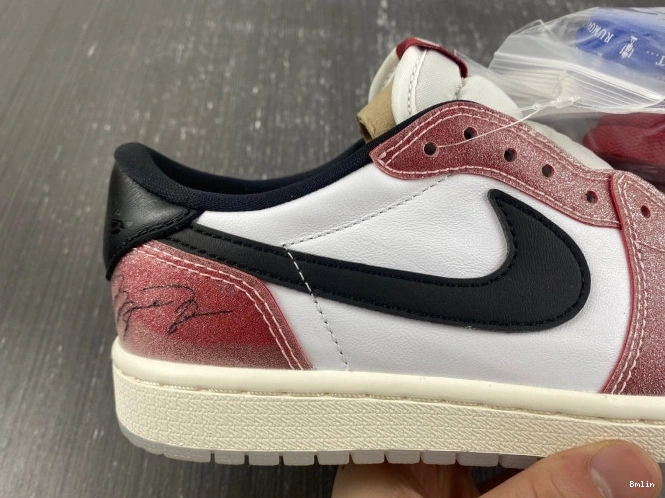 Bmlin LOW X AIR TROPHY FN0432-017 BLACK' ROOM 1 'RED JORDAN OG 0819